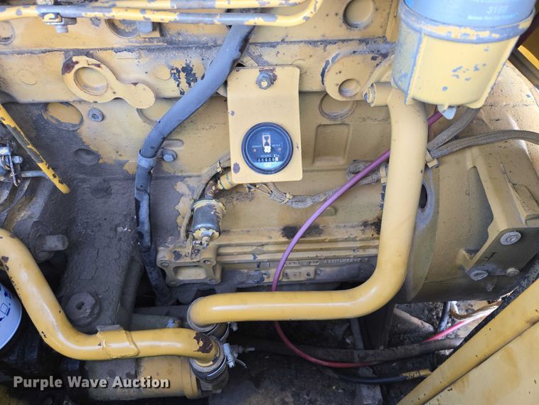 image for item EB1205 Caterpillar WE-851B windrower