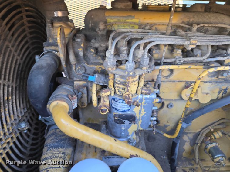 image for item EB1205 Caterpillar WE-851B windrower