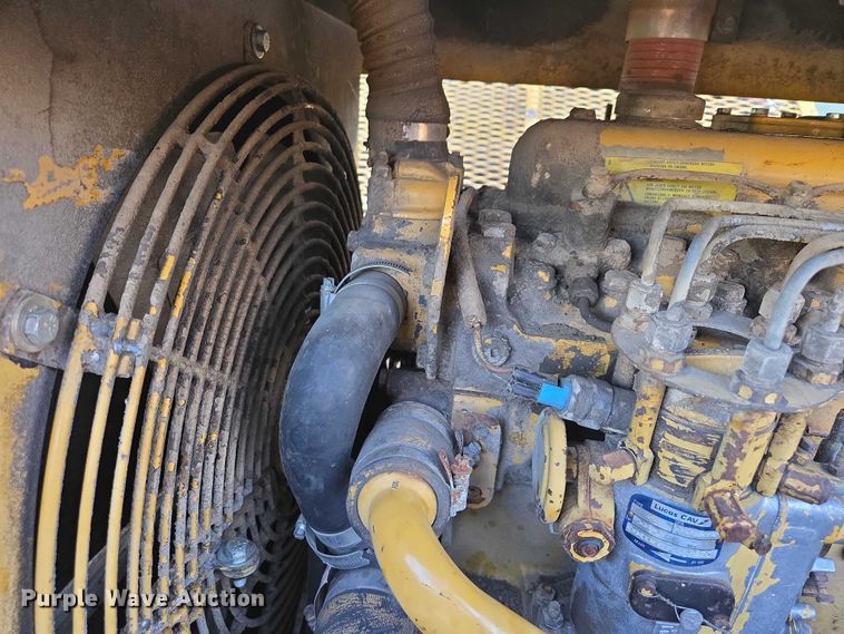 image for item EB1205 Caterpillar WE-851B windrower