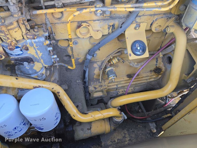 image for item EB1205 Caterpillar WE-851B windrower
