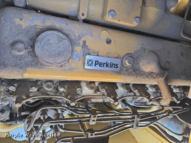 image for item EB1205 Caterpillar WE-851B windrower