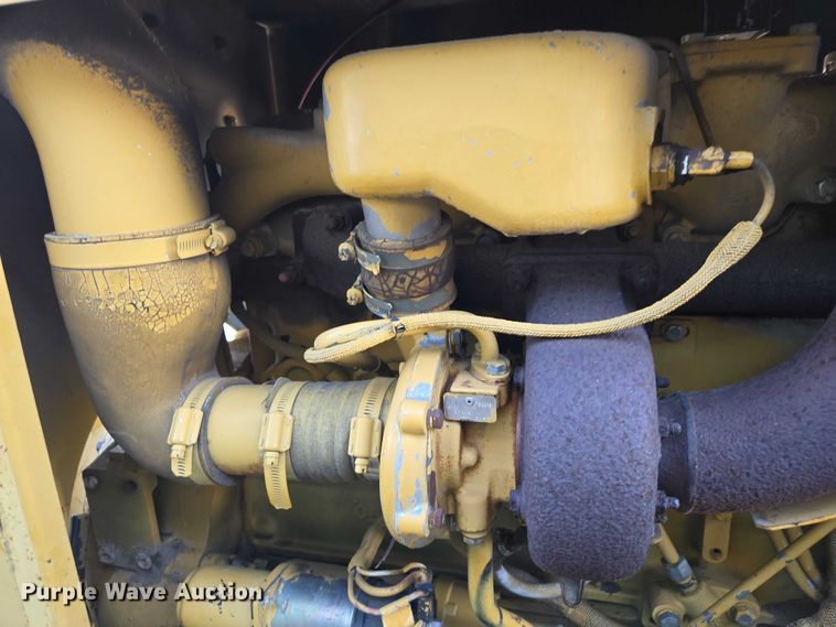 image for item EB1205 Caterpillar WE-851B windrower