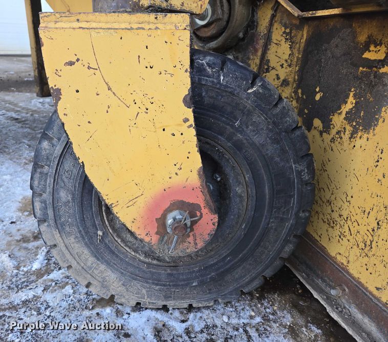 image for item EB1205 Caterpillar WE-851B windrower