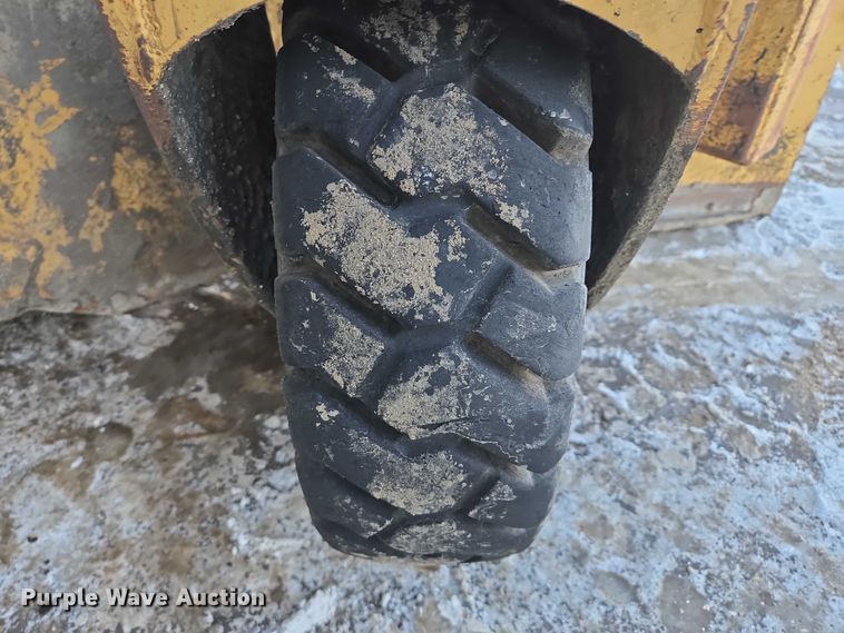 image for item EB1205 Caterpillar WE-851B windrower