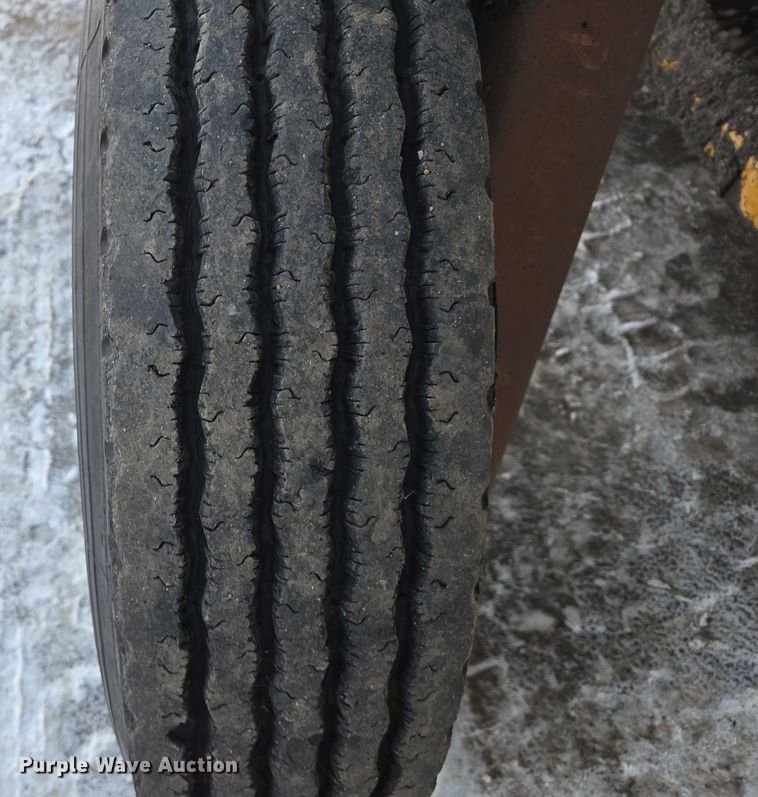 image for item EB1205 Caterpillar WE-851B windrower