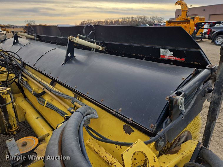 image for item EB1207 2005 MB Companies Oshkosh HB2723 street sweeper truck