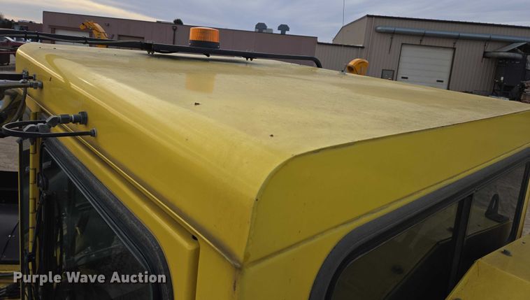 image for item EB1207 2005 MB Companies Oshkosh HB2723 street sweeper truck