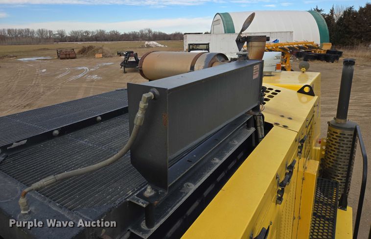 image for item EB1207 2005 MB Companies Oshkosh HB2723 street sweeper truck