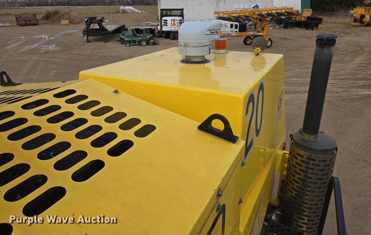 image for item EB1207 2005 MB Companies Oshkosh HB2723 street sweeper truck