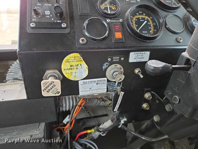 image for item EB1207 2005 MB Companies Oshkosh HB2723 street sweeper truck