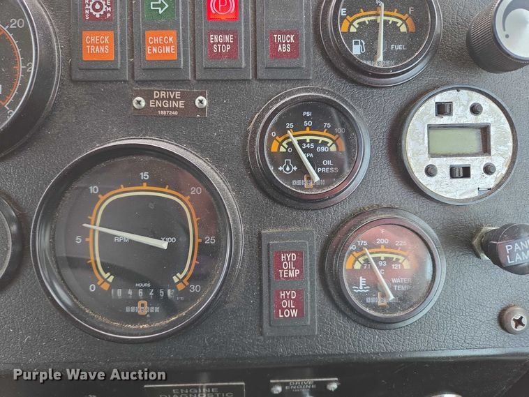 image for item EB1207 2005 MB Companies Oshkosh HB2723 street sweeper truck