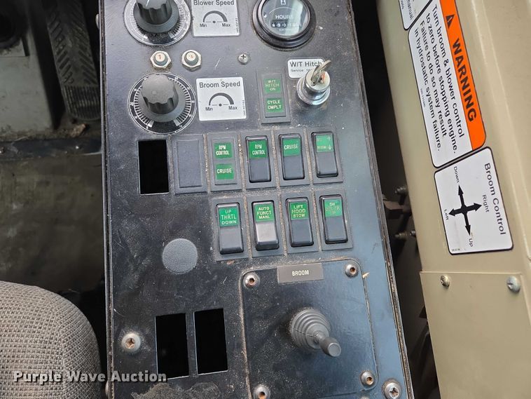 image for item EB1207 2005 MB Companies Oshkosh HB2723 street sweeper truck