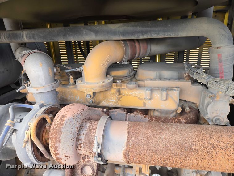 image for item EB1207 2005 MB Companies Oshkosh HB2723 street sweeper truck