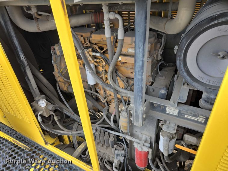 image for item EB1207 2005 MB Companies Oshkosh HB2723 street sweeper truck