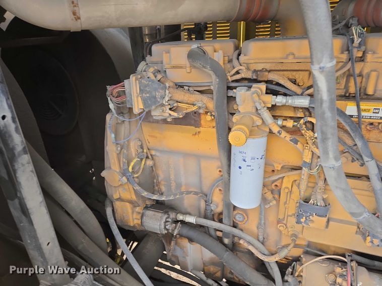 image for item EB1207 2005 MB Companies Oshkosh HB2723 street sweeper truck