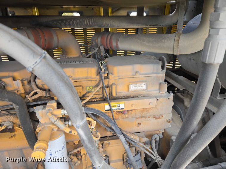 image for item EB1207 2005 MB Companies Oshkosh HB2723 street sweeper truck