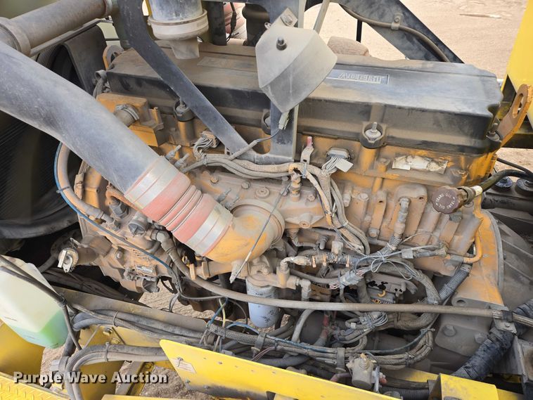 image for item EB1207 2005 MB Companies Oshkosh HB2723 street sweeper truck