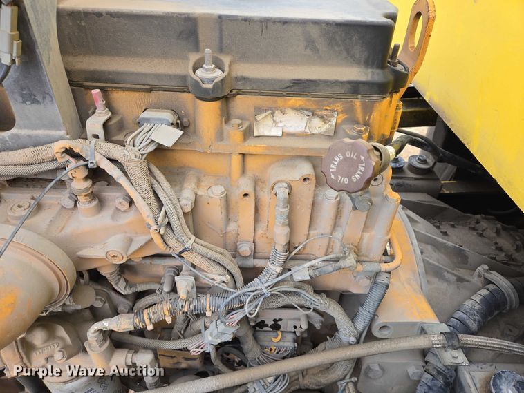 image for item EB1207 2005 MB Companies Oshkosh HB2723 street sweeper truck