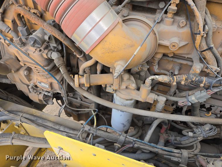 image for item EB1207 2005 MB Companies Oshkosh HB2723 street sweeper truck