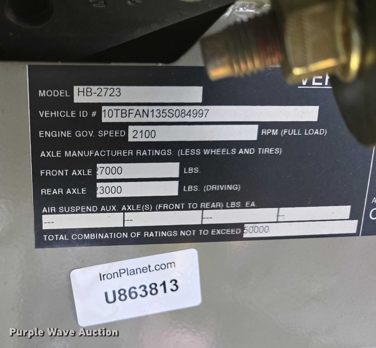 image for item EB1207 2005 MB Companies Oshkosh HB2723 street sweeper truck