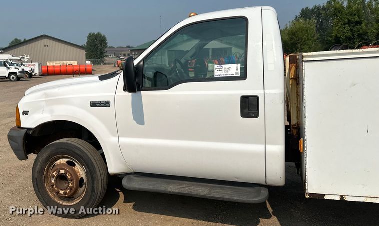 image for item EB2814 1999 Ford F550 utility / service truck