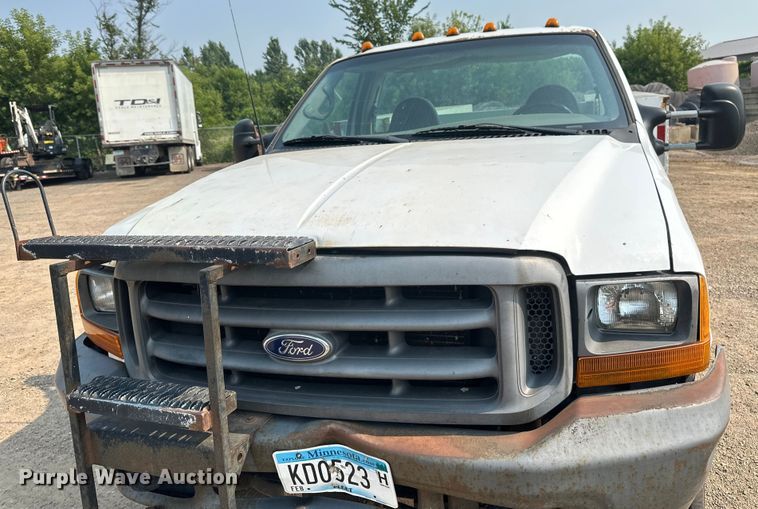 image for item EB2814 1999 Ford F550 utility / service truck