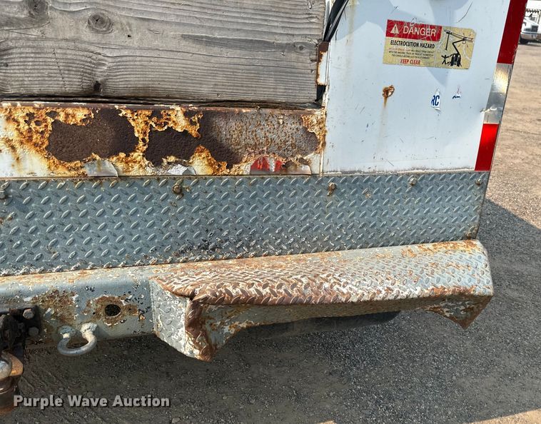 image for item EB2814 1999 Ford F550 utility / service truck