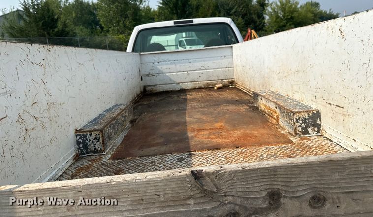 image for item EB2814 1999 Ford F550 utility / service truck