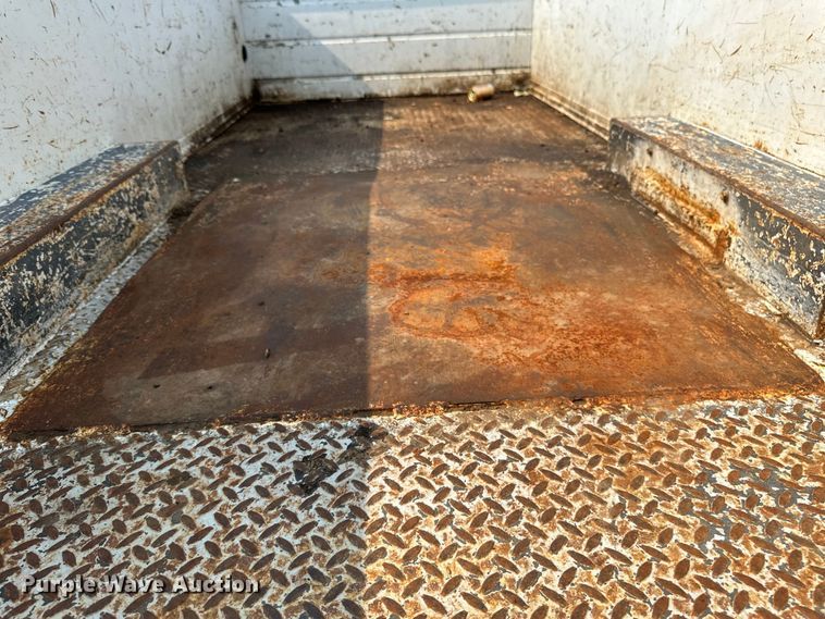 image for item EB2814 1999 Ford F550 utility / service truck