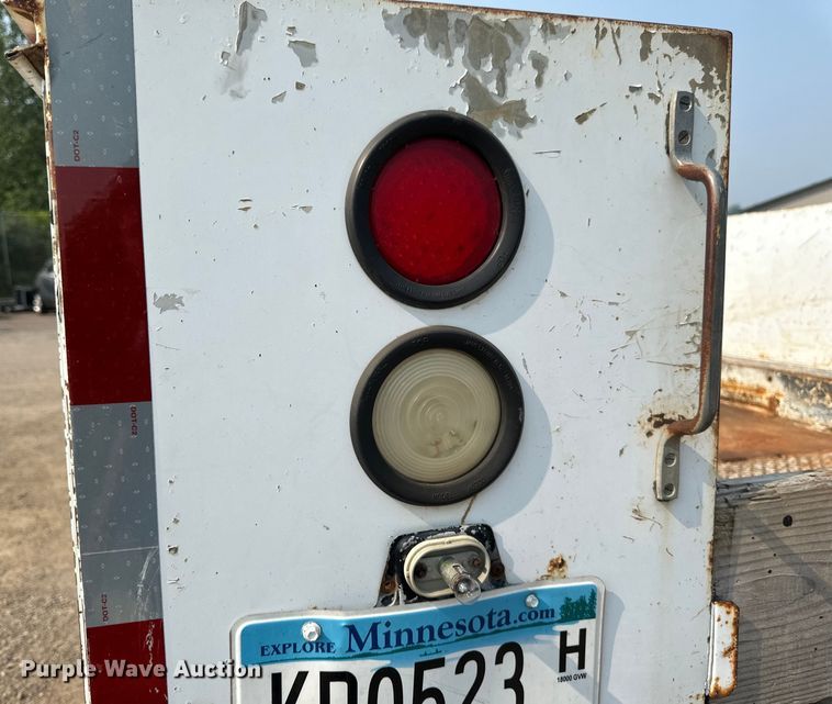 image for item EB2814 1999 Ford F550 utility / service truck