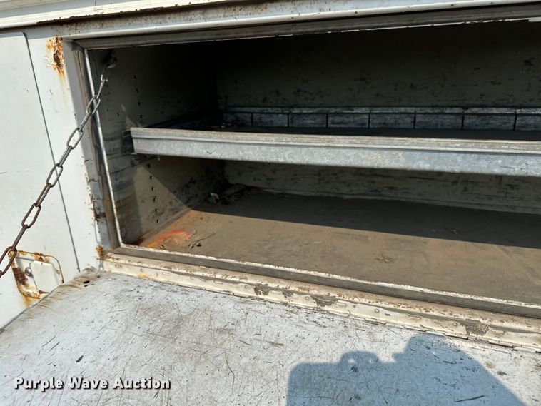 image for item EB2814 1999 Ford F550 utility / service truck