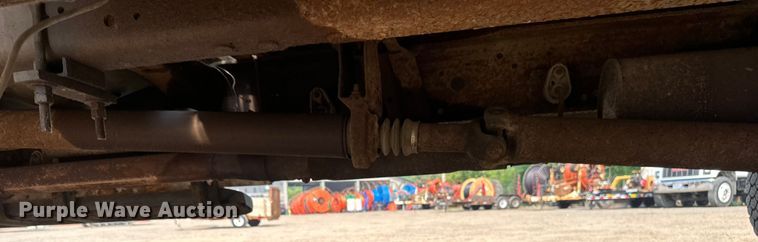 image for item EB2814 1999 Ford F550 utility / service truck