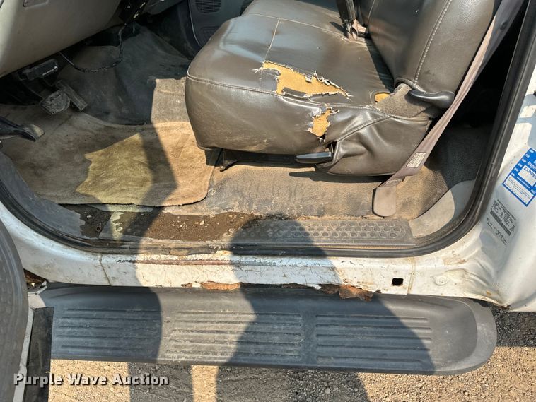 image for item EB2814 1999 Ford F550 utility / service truck