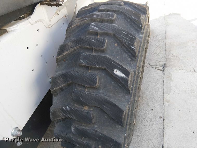 image for item EC1271 2021 Bobcat S740 skid steer loader