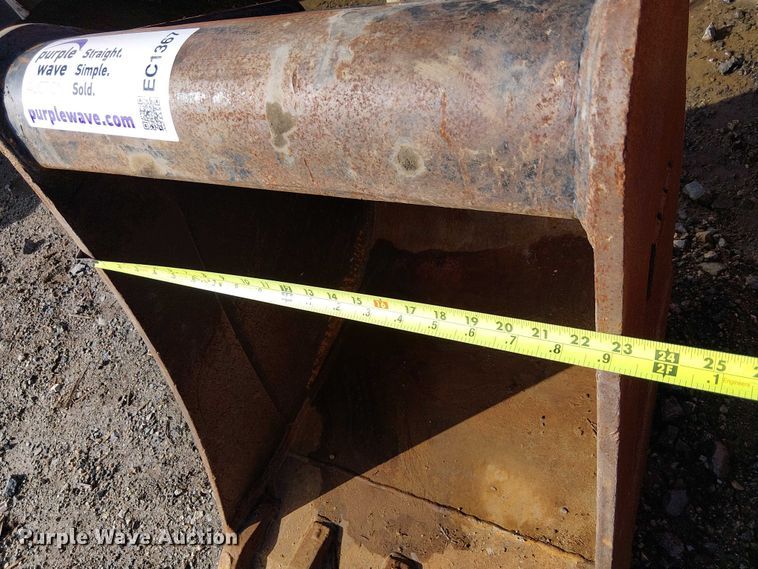 image for item EC1367 TAG excavator bucket