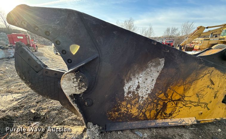 image for item EC4518 Labounty  excavator tree shear