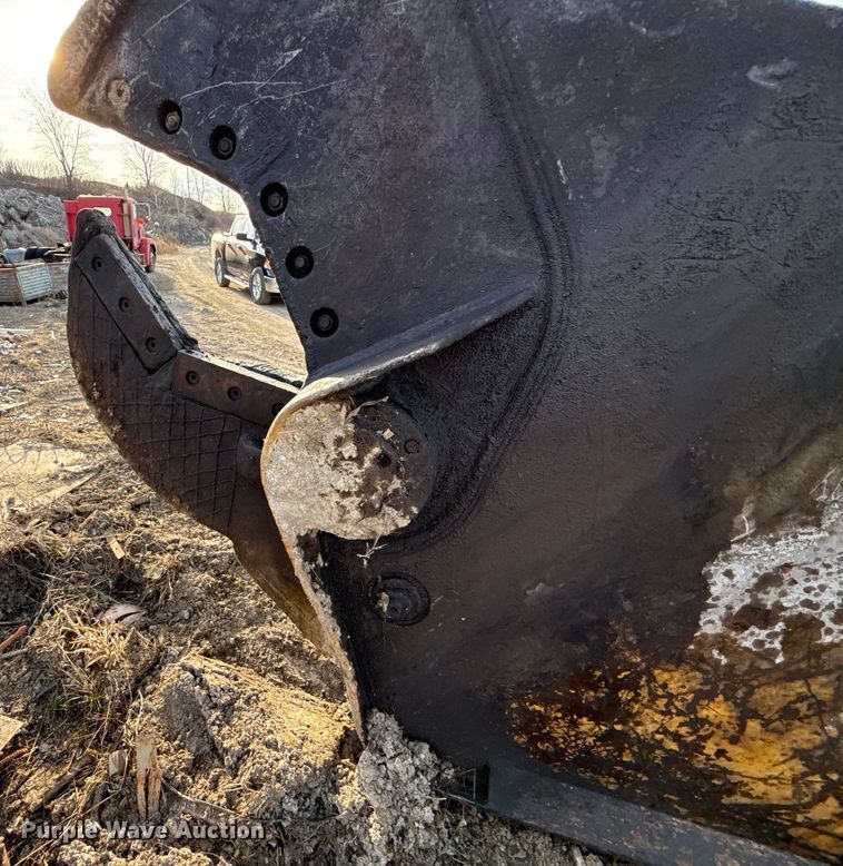 image for item EC4518 Labounty  excavator tree shear