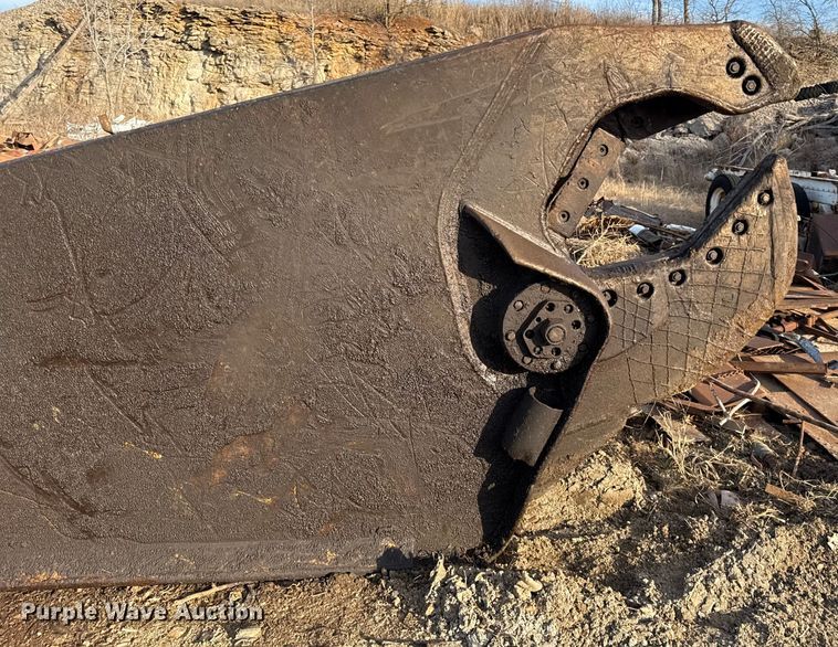 image for item EC4518 Labounty  excavator tree shear