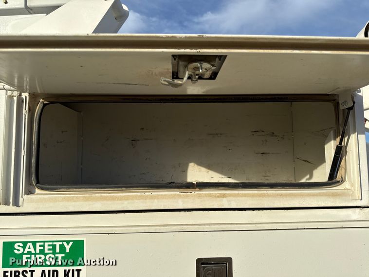 image for item EC4522 2016 RAM 5500 bucket truck