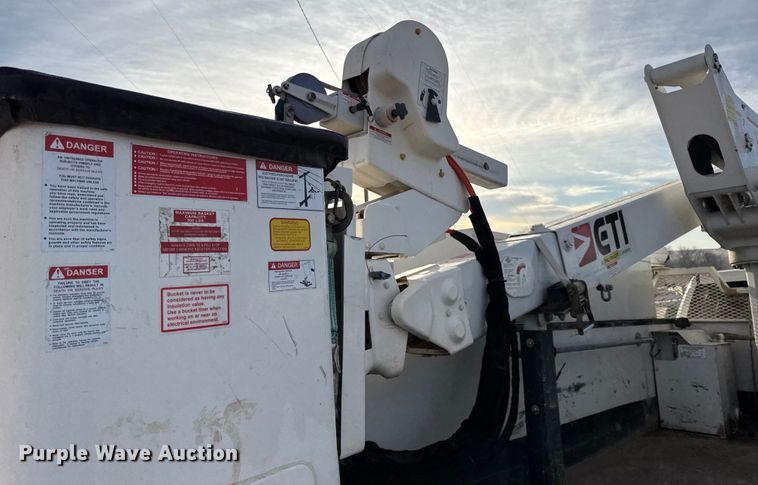 image for item EC4522 2016 RAM 5500 bucket truck