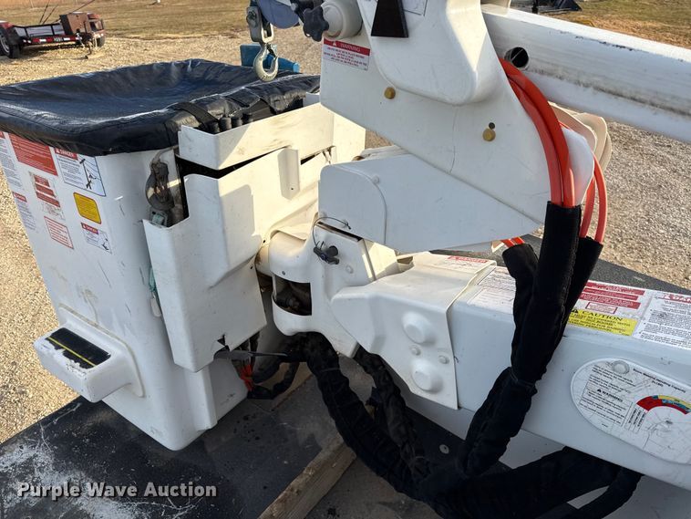 image for item EC4522 2016 RAM 5500 bucket truck