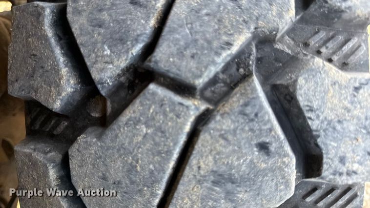 image for item EC4522 2016 RAM 5500 bucket truck