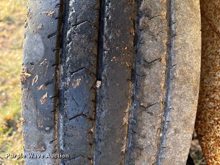 image for item EC4523 2008 Brooks Brothers pole trailer