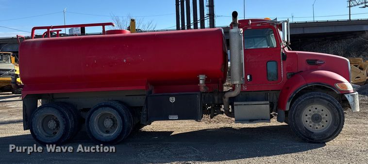 image for item EC4532 2006 Peterbilt 335 water truck