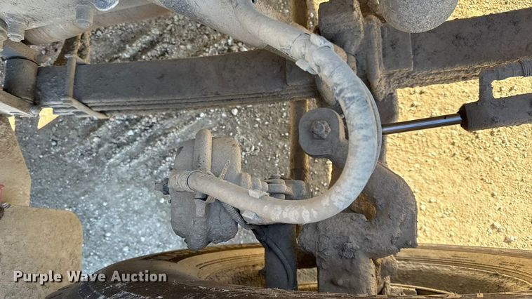 image for item EC4532 2006 Peterbilt 335 water truck