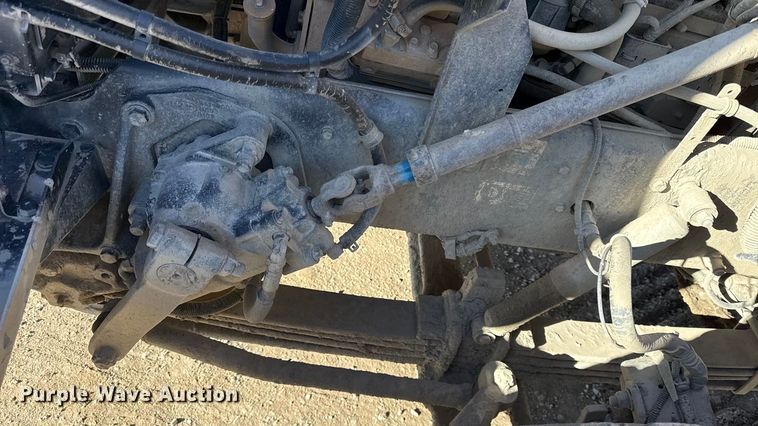 image for item EC4532 2006 Peterbilt 335 water truck