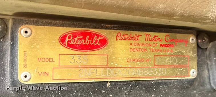 image for item EC4532 2006 Peterbilt 335 water truck