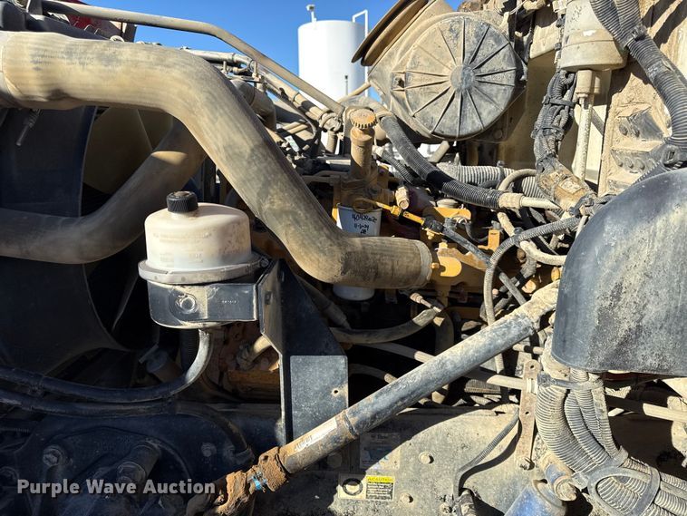 image for item EC4533 2007 Peterbilt 335 water truck