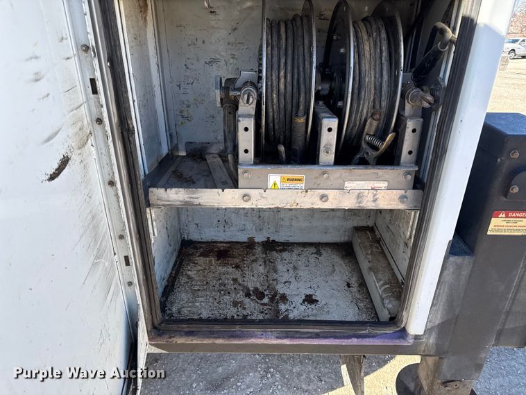 image for item EC4536 2015 RAM 5500 utility / service truck