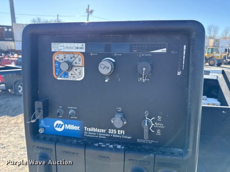 image for item EC4536 2015 RAM 5500 utility / service truck